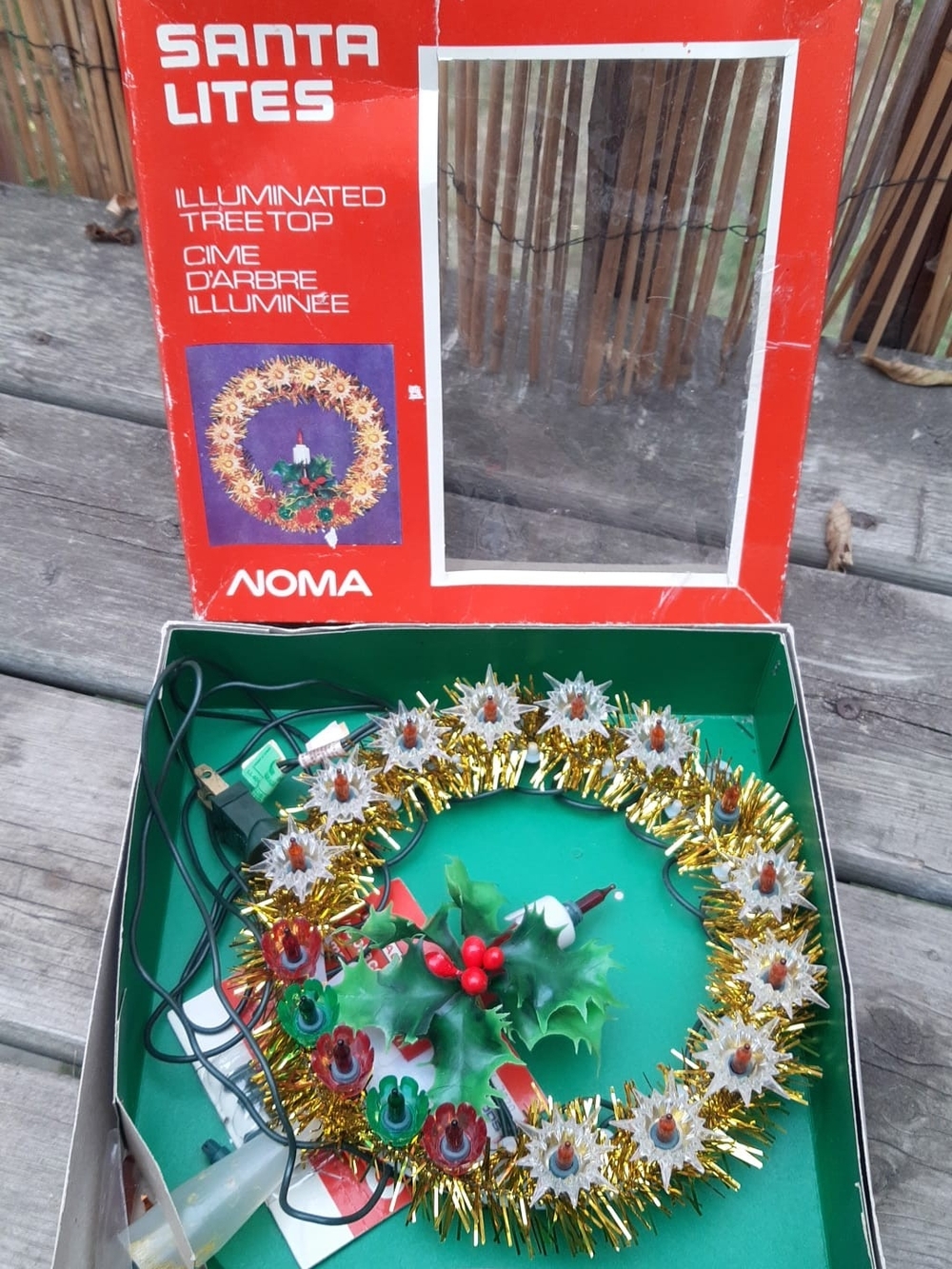 Vintage Tree Topper Santa Lites Gold Illuminated Holiday Wreath